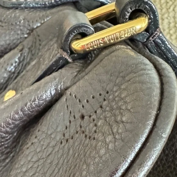 Louis Vuitton Black Shoulder Bag - Picture 10 of 12